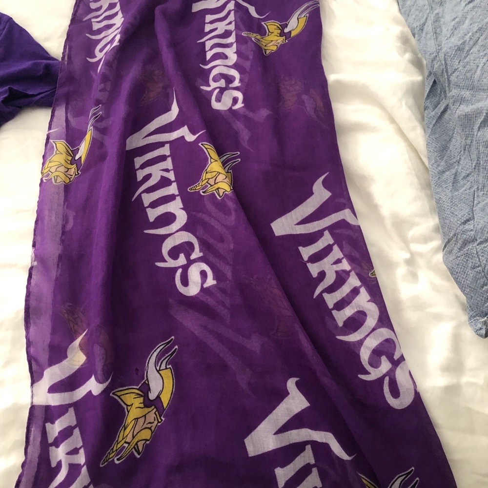 NFL Vikings Sheer Infinity Scarf